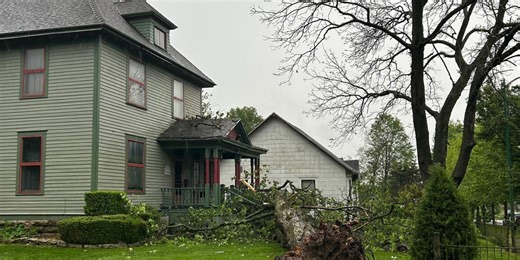 Thunderstorms packing 91-mph winds damage homes in Springfield, Missouri