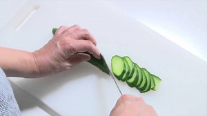 Japanese techniques for cutting food like a chef