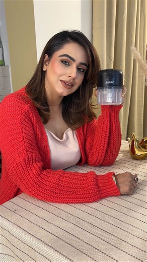 Avneet Kaur - Chandigarh / Delhi Influencer on Instagram: "Quick prep made effortless with the AGARO Electric Mini Chopper 🧄✨ From chopping veggies and nuts, this compact kitchen essential saves time and effort every single day. Perfect for fast, mess-free cooking! 🔗 Product link added in Story #agaro #everydayexpert #theagarolifestyle #agarolifestyle #AgaroChopper #KitchenEssentials #SmartCooking #QuickPrep #Inkrevenue #chandigarh #chandigarhblogger #momblogger #mohali #chandigarhinfluencer #