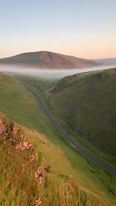 WOW! 😍 Check out the stunning sunrise over Winnats Pass captured by PeopleofthePeak at the weekend ☀️ ☁️ To experience views like this for yourself, plan your break at www.visitpeakdistrict.com 👈 📍 Winnats Pass, near Castleton 📸 Instagram.com/peopleofthepeak | Visit Peak District & Derbyshire