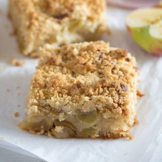 Apple Crumble Cake - German Cake