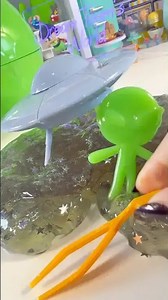 unboxing slimy dig alien egg from five below with slime asmr