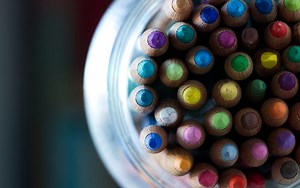 Come trovare valori univoci per proprietà in una matrice di oggetti in JavaScript