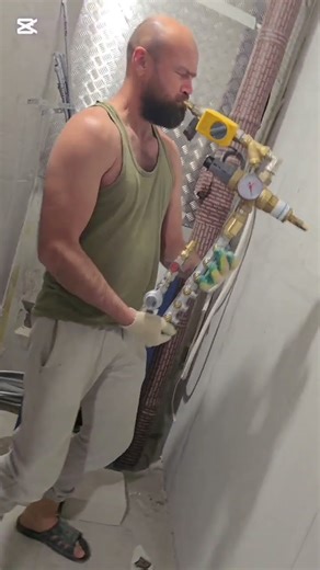 New Style "DANCE MONKEY" STREET SAX PERFOMANCE