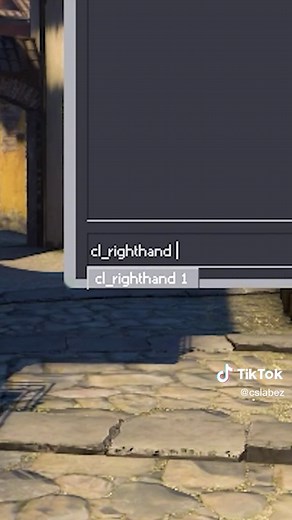 How to Switch Between Left and Right Hand in CS:GO