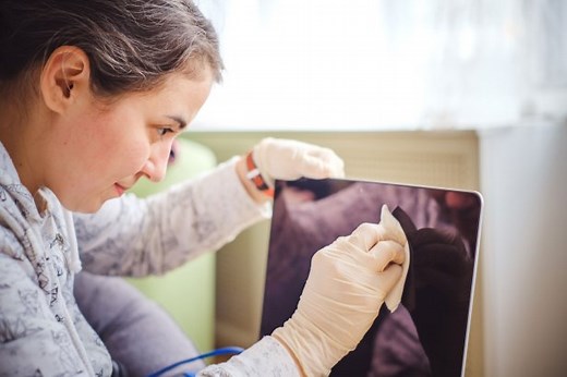 How to Clean a Computer Screen