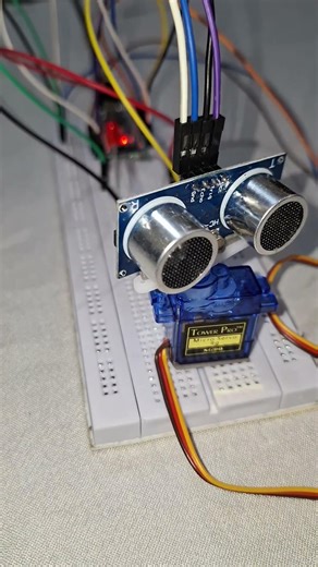 I Built a Radar System Using Arduino 🤯 #arduino #arduinonano #diy #robot #radar #shorts