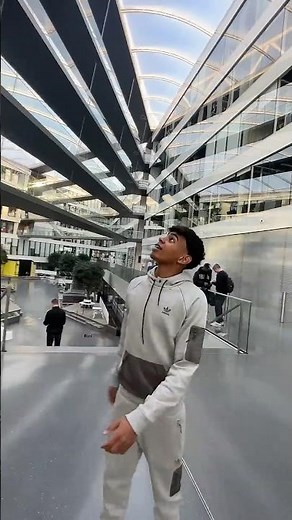Lamine Yamal 4 storey high control at adidas HQ 🔥⚽️😳 #lamineyamal #football #adidas