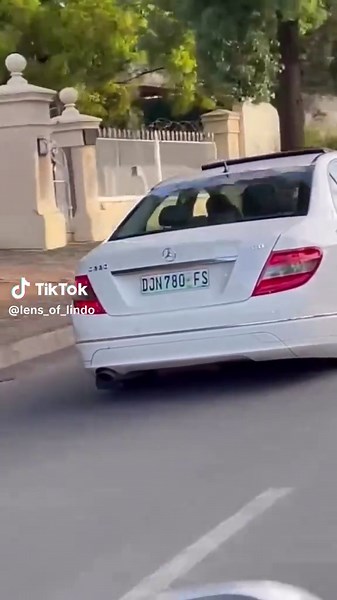 Static Love: Embracing the Lifestyle of Connection