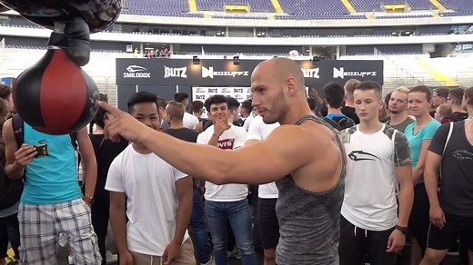 5.3M views · 547 shares | BOXAUTOMAT AM LIMIT! MID SEASON SALE bei Smilodox - bis zu 70 % Rabatt Bis zu 50% + 20% Extra-Rabatt auf über 250 neue Sale-Artikel! Direkt zum Shop ➡️ smilodox.com - CODE: FLYING20 Ganzes Video: https://youtu.be/rlekB-Rj61M #werbung | Flying Uwe | Facebook