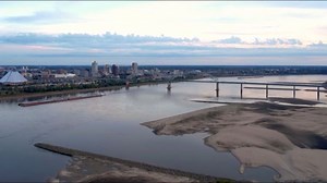 Drone video shows the condition of the Mississippi River