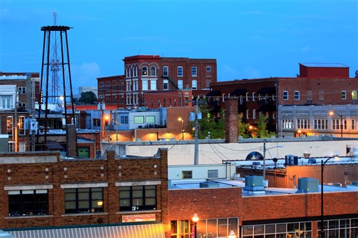 Explore Springfield: Top attractions and must-try restaurants