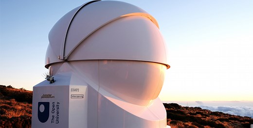 Astronomy with an online telescope
