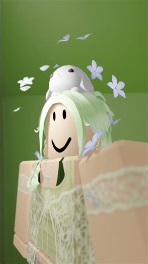 A great fit serves on and off the screen 💅