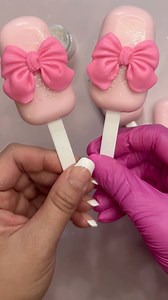 219K views · 3.6K reactions | Super excited for my daughters bday and making her treats  here is a short tutorial on how to make cakesicles 朗 | Berrylicious Sweets | Facebook