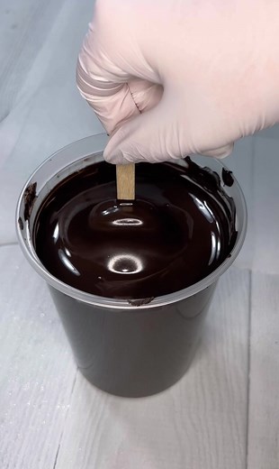 been a minute since I’ve made cakesicles 🤍😍 #cakesicles #cakesicledipping #fyp #foryou