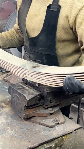 2.4K views · 10K reactions | Master Blacksmith Crafted A Survival Knife With Unique Snakeskin-Pattern! Unique Design that Impress Everyone who See it #knife #metal #craft | Knives Project | Facebook