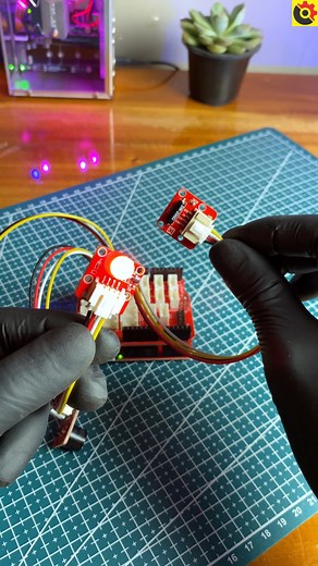 Simple Tilt Sensor Project with Crowduino #Crowduino #arduino #arduinoprojects #arduinofun #arduinoprogramming #diyprojects #arduinotutorial #electronicprojects #electronictutorials #srituhobby #sritu_hobby #SriTu_Hobby_App #SriTu_Hobby_Shop | SriTu Hobby | Facebook