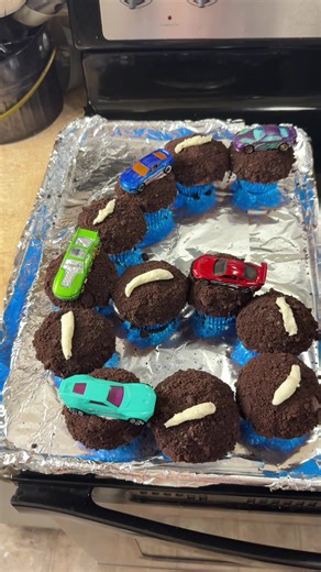 Happy birthday to my baby 🥰 I love becoming the mom my babies deserve 🥰🥰🥰🥹🥹 #fyp #sahm #cooking #homemade #sahmlife