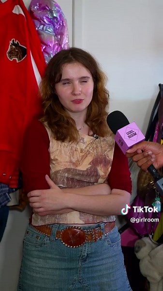 Juli, 25, Mid-City, CA Welcome to Girl Room, the show where we fix messy girl rooms. On today’s episode, Owen visits Juli’s room, a space that resembles a dusty, overstocked thrift store. host: @owen thiele director/editor: @sexy damion eps: @rachelcoster_ @Adam Faze @willa studio: @Gymnasium @Amazon siblings: @Boy Room #girlroom #roommakeover #messygirl #thriftstorefinds #messyroom