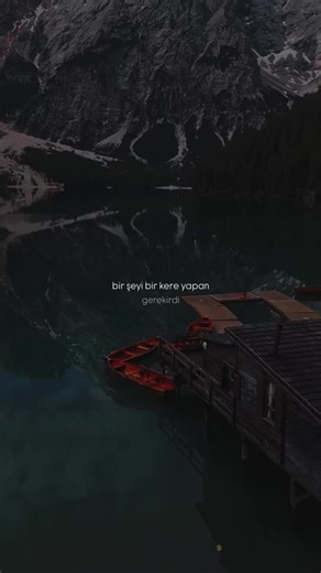 Davranış, insanın gerçek kimliğinin provasız hâlidir. “Bir şeyi bir kere yapan, yine yapar. Bir şeyi başkasına yapan, sana da yapar.” Bu cümle, insan davranışlarının değişmeyen yasalarından biridir. Çünkü karakter, anlık duygularla değil; tekrar eden hareketlerle kendini belli eder. Bir insanın sınırları, değerleri, vicdanı ve sadakati — fırsat bulduğu anda ne yaptığıyla ortaya çıkar. Bazen bize yapılan bazı şeyleri “bir defaya mahsus” sanırız. Durumu hafifletiriz, bahaneler uydururuz, görmezden