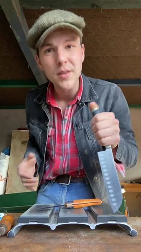 Carbon Steel vs. Stainless Steel - A Comparison in Knife Sharpening