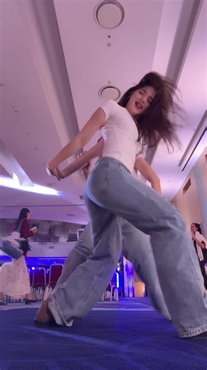 Video van mali&djedje🪱🪱 (@avijanetareal) over dance trends