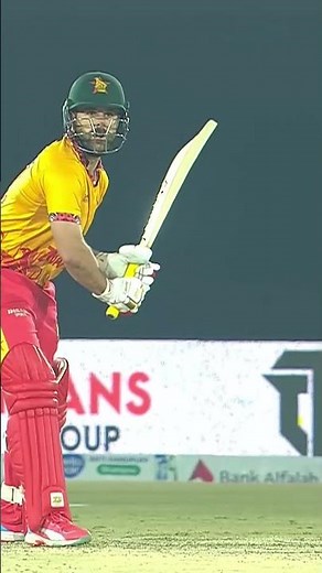 🔥 Burl Gets Bouncer, Then Smashes Back For SIX! Malinga 🏏 #SLvZIM #CricketKiJeet M3W1U