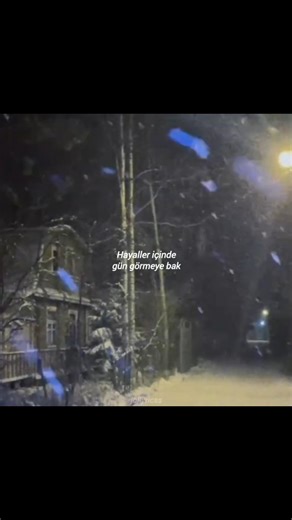 𝙕 on Instagram: "Hayallerrr içindeeeeğğ.. . . . . . . 🧸 #keşfetteyiz #lyric #viralreels #keşfet #musicvideo #share #bak #pillibebek #fypage #keşfetteyim #kesfetedüs #like #viralvideos #şarkısözleri #keşfetteyiz #keşfetbeniöneçıkar #keşfett"