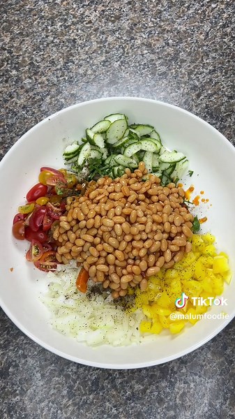 Easy to make braai salad that doesn’t need cooking. No cook chakalaka #malumfoodie #ruraruring