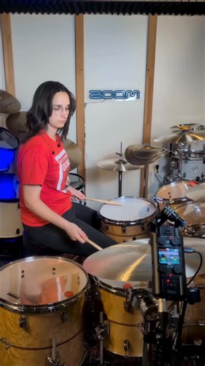 Ever heard that dramatic build-up in a song and wondered how drummers actually do it? 🥁 Good news - it’s way easier than it sounds. The secret is simple: start as quietly as humanly possible so the crescendo has maximum impact when it hits. Want help mastering this skill? Comment “COACH ME” and we’ll DM you or click the link in our bio to book a Free 1:1 coaching call with one of our expert drum teachers! 🚀 #drummessons #drumteacher #drumming #drums #drummers #drumplayer #femaledrummer | Love 