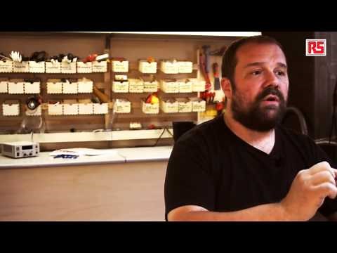 Arduino Video Tutorial - 01 Get to know your Tools with Massimo Banzi