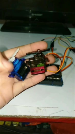 Control Two Servo Motors with Arduino Project
