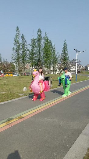 Inflatable Alien Costume - Funny Alien Halloween Costume Video