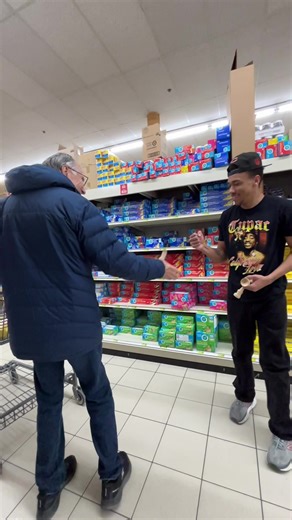 Hand shake of agony. | Hand Shakes