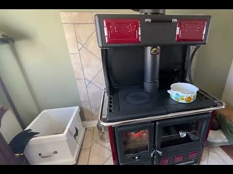 La Nordica Rosa XXL Maiolica Wood Cook Stove in Action!