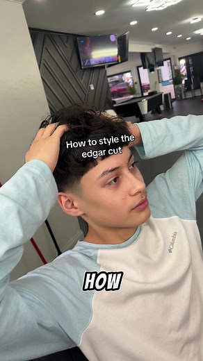 How to style the fluffy edgar haircut🔥,this is a barber tutorial on how to use texturizing powder to achieve the fluffy edgar look#edgarcut #edgar #fluffyedgar #marshall #hairpowder #barbertips #barbertutorial