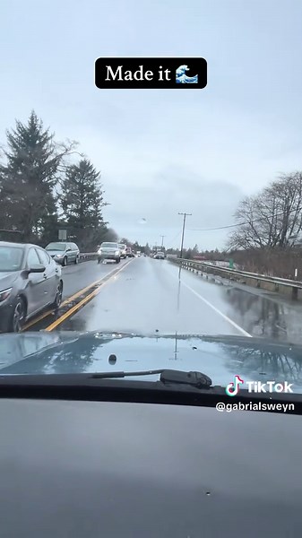 Been raining non-stop in Pregon for 24 hrs, coast got 6 inches to a foot over night! #oregoncoast #flood #oregon #pnw #viral