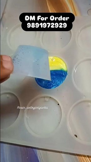 Resin Pour in Keyring | DIY Custom Resin Keychain Tutorial