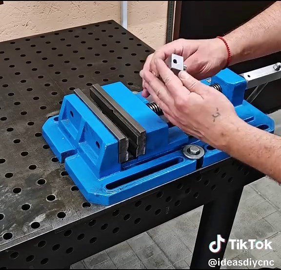 Satisfying CNC on TikTok