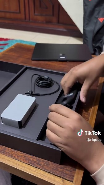 Unboxing Surface Pro 11: Overview and Features