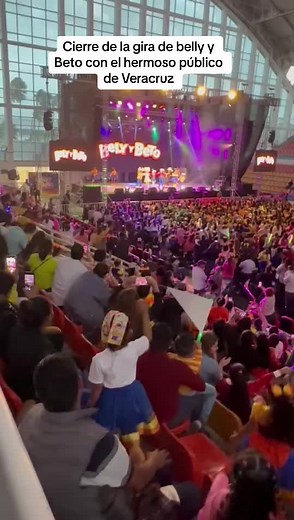 Final Show of Belly and Beto Tour with the Beautiful Audience of Veracruz