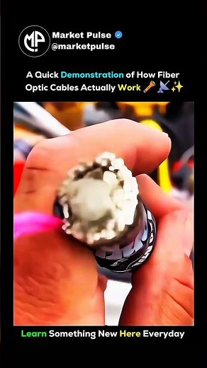 A Quick Demonstration of How Fiber Optic Cables Actually Work 🔦📡✨