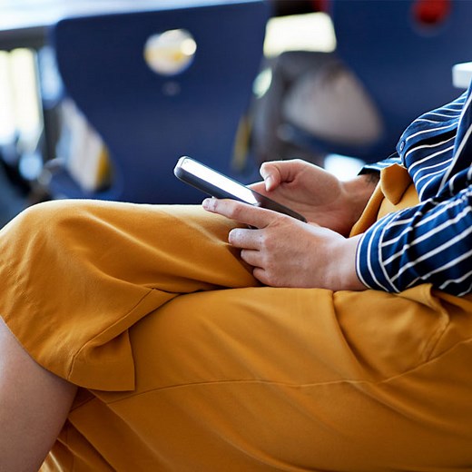 Virtual Call: What Is a Virtual Phone Call & How Does It Work?