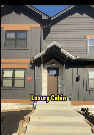 Cannonball Run Cabin: Luxury Group Retreat in Tennessee