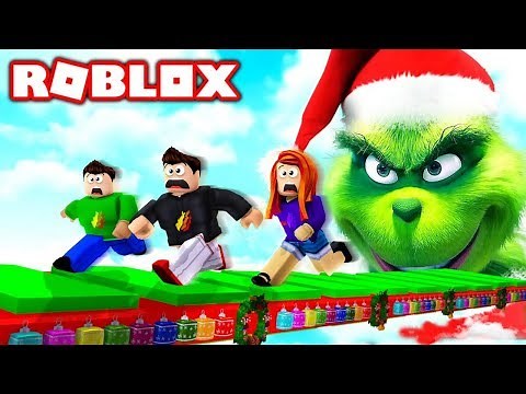 ROBLOX ESCAPE FROM THE GRINCH OBBY! with MY LITTLE BROTHER & SISTER!