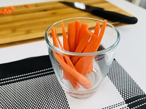 How to Cut Carrots Into Sticks (2 Methods!)