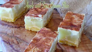 Quick Apple and Sour Cream Slice