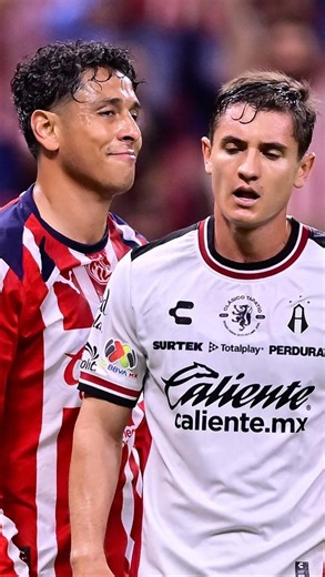 Su lechita y a dormir 😴😴 #clasicotapatio #atlas #aloatlas #chivasdeguadalajara #chivas #chivasdecorazon #rebañosagrado #chivahermanos #dalerebaño #arribalaschivas | M I G U E L