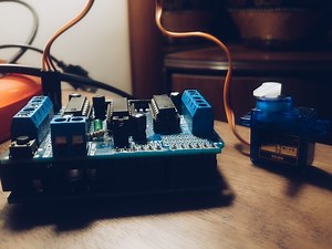 Arduino Servo Motor Control with Motor Driver Shield L293D